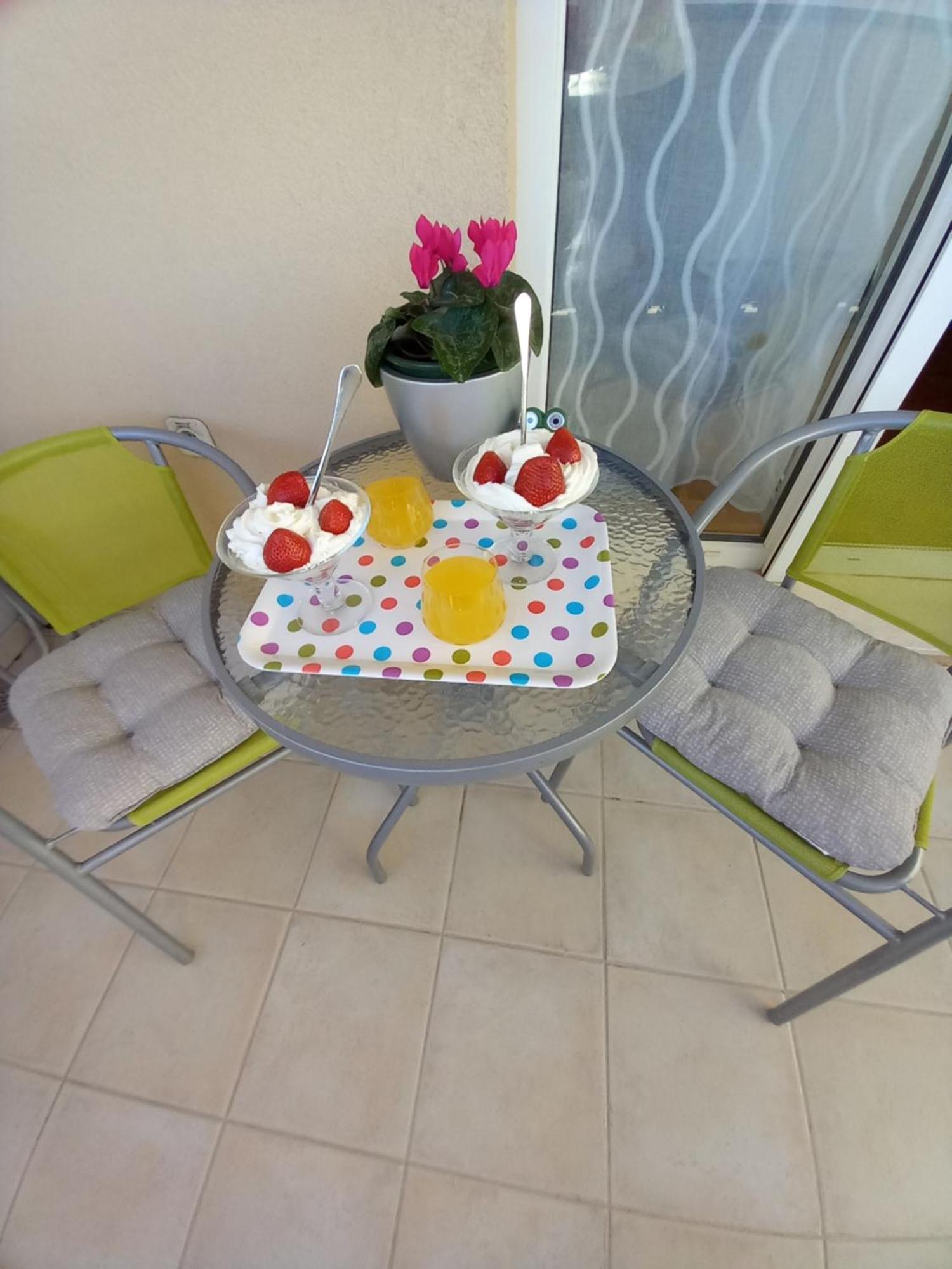 Apartment Harmony - Pleasant And Comfortable Place With A Balcony And A Secured Garage Split Exterior foto