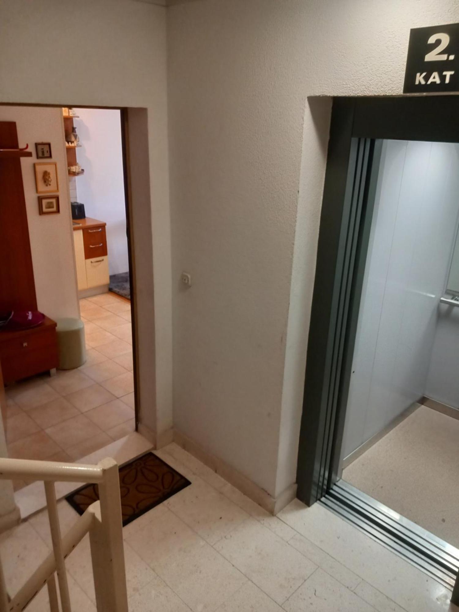Apartment Harmony - Pleasant And Comfortable Place With A Balcony And A Secured Garage Split Exterior foto