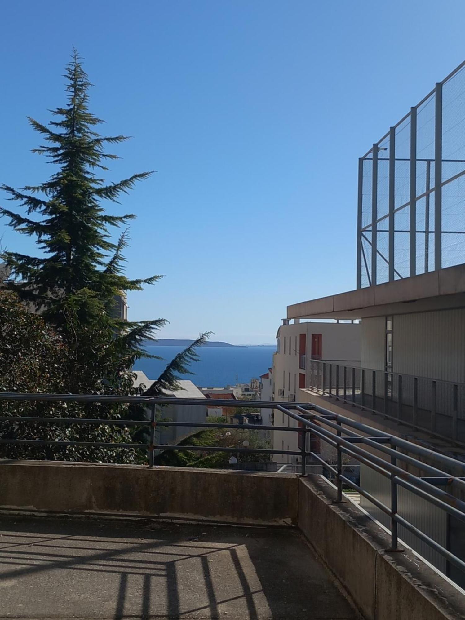 Apartment Harmony - Pleasant And Comfortable Place With A Balcony And A Secured Garage Split Exterior foto